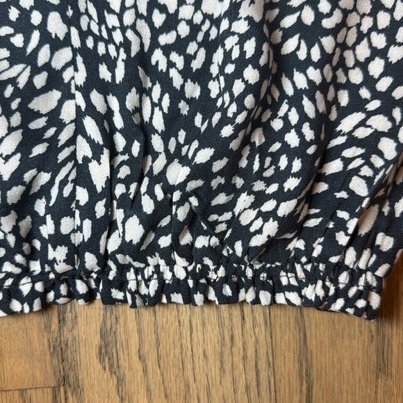 Saltwater Luxe Women’s Crop Keyhole Front Blouse Indigo and White Size Small - Picture 9 of 13